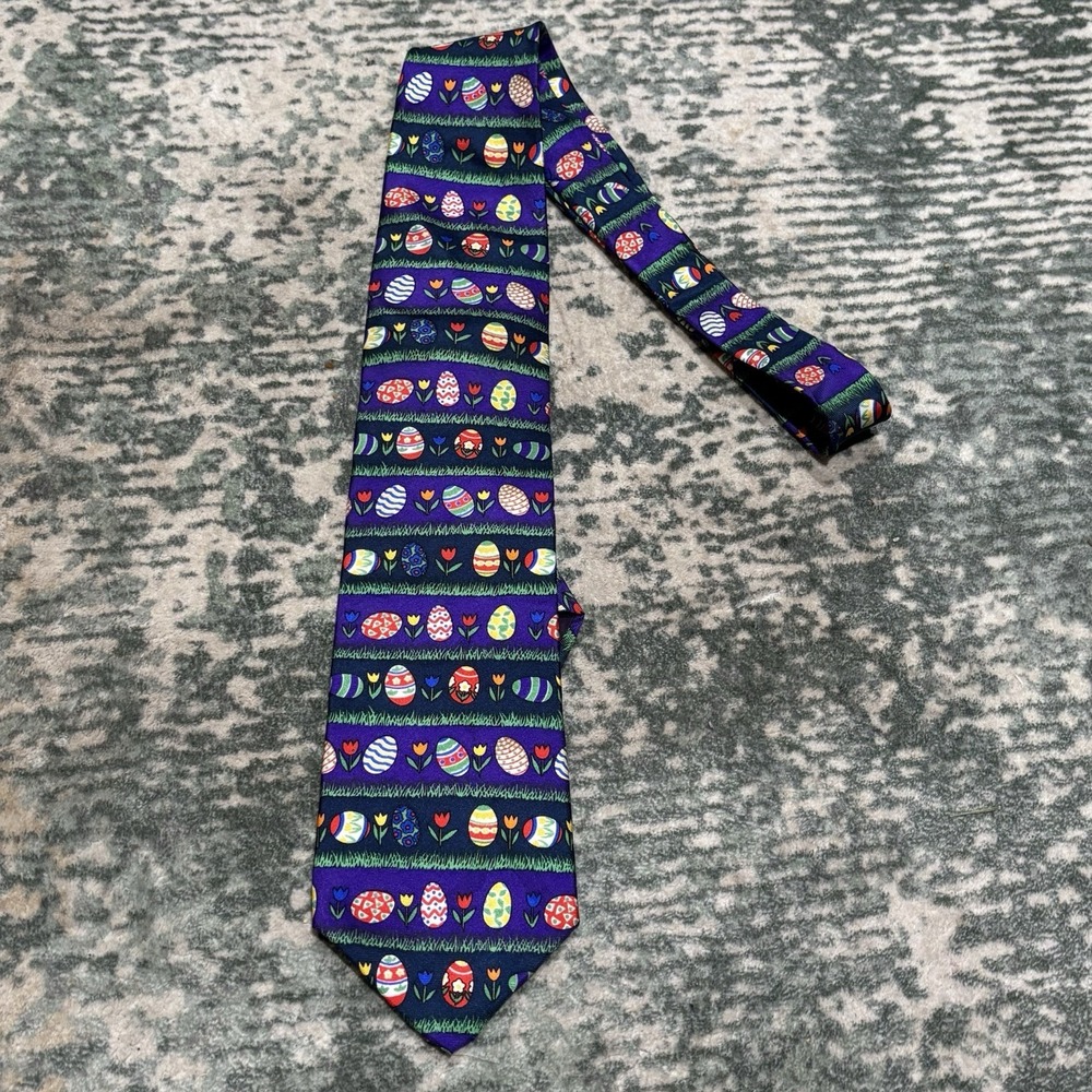 vintage Alynn Neckwear "Easter Egg Hunt" novelty tie Made In USA Silk